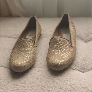 Brand new Antonio Melani shoes flat woman’s size 8.1/2 gold color